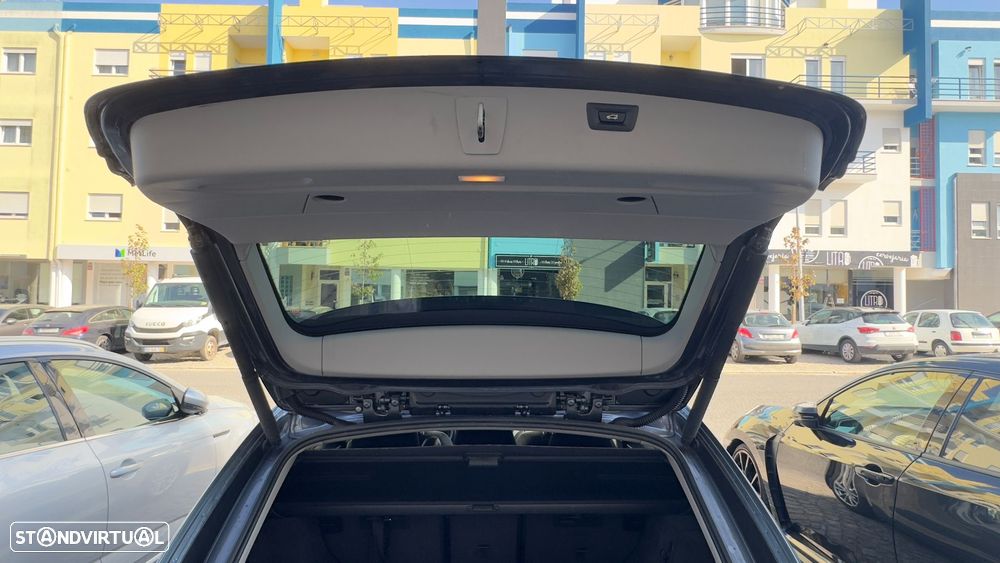 BMW 318 d Touring - 12