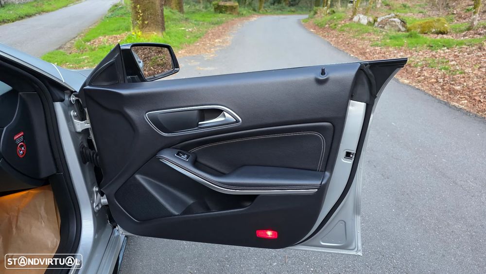 Mercedes-Benz CLA 180 d Edition 1 - 14