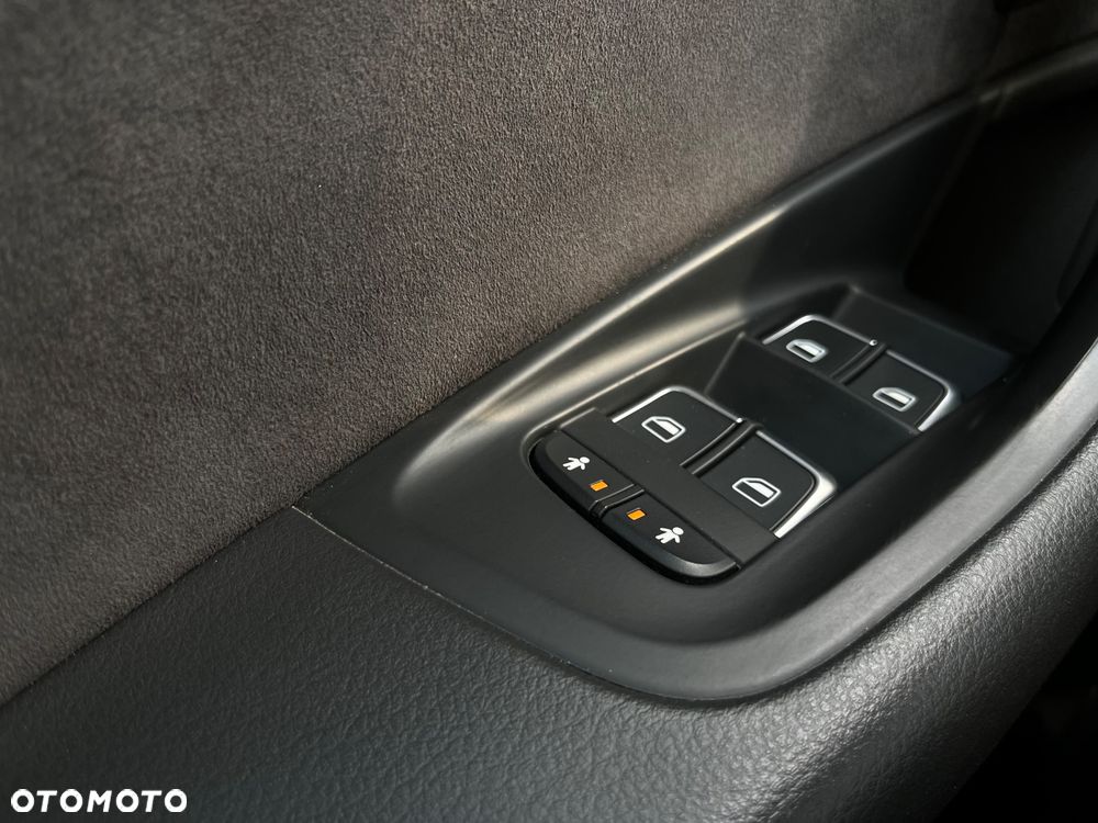 Audi A6 Avant 2.0 TDI Ultra S tronic - 25