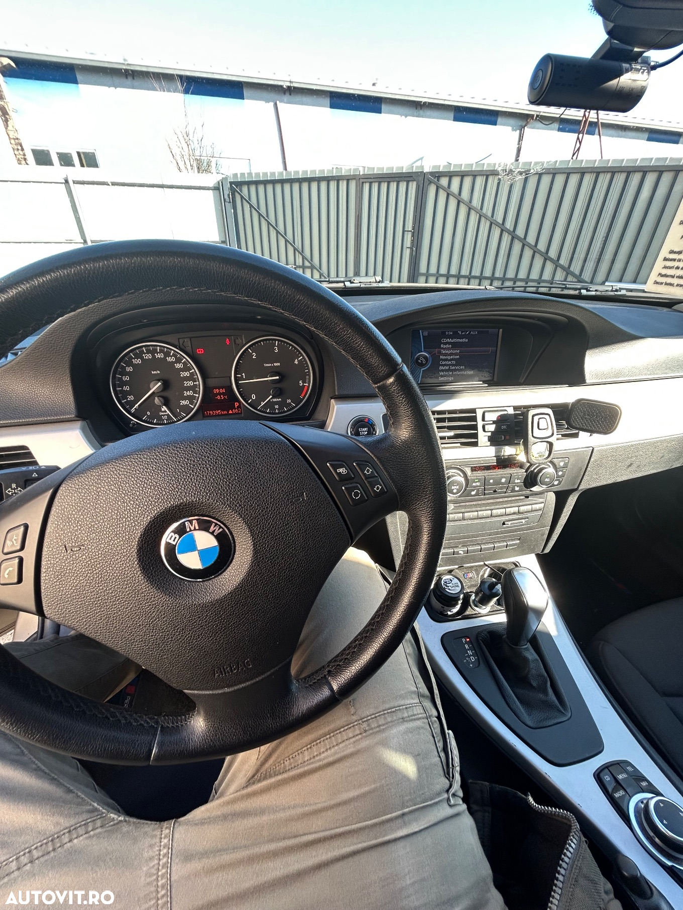 BMW Seria 3 318d DPF Touring Aut. - 11