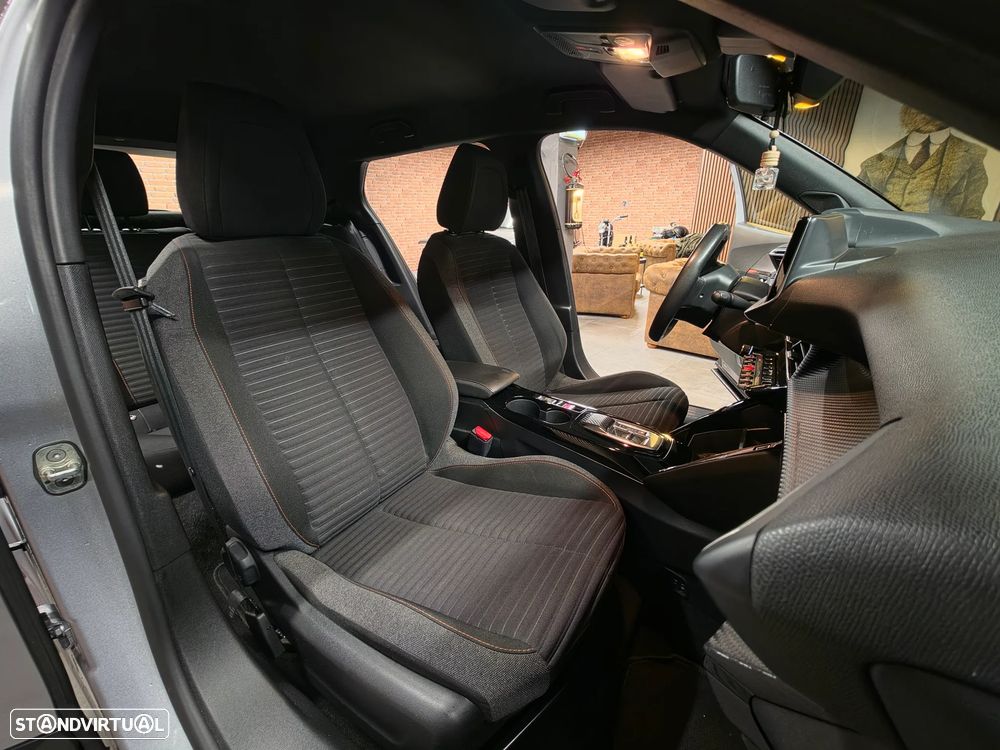 Peugeot E-2008 2023 photo 4
