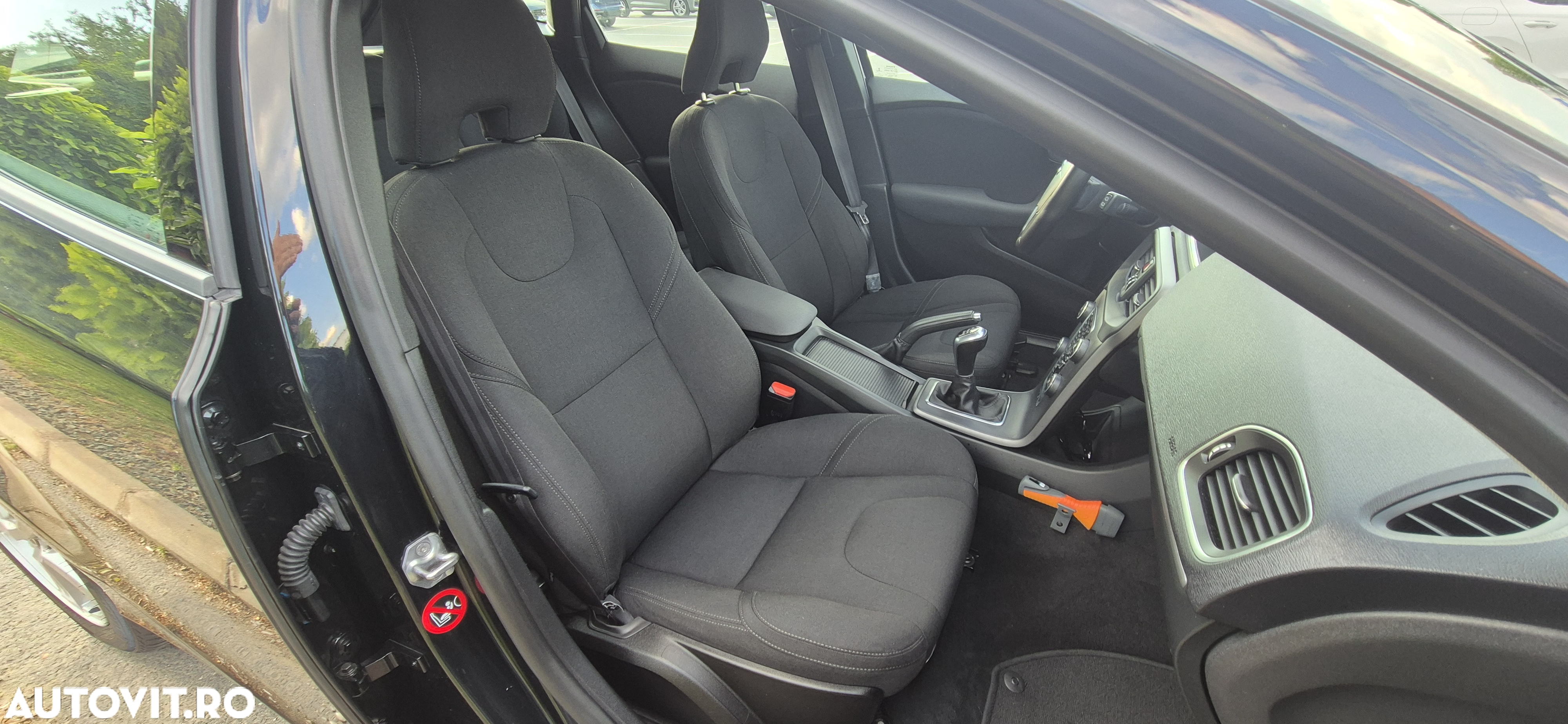 Volvo V40 D2 94g Kinetic - 17