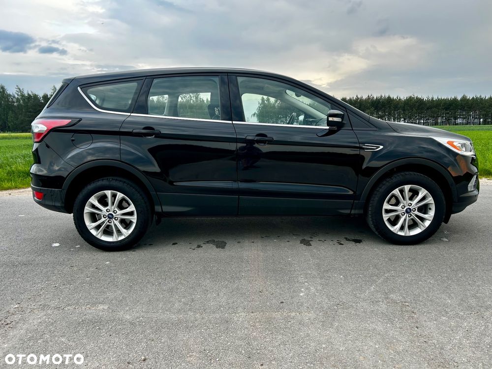 Ford Kuga 1.5 EcoBoost 4WD Titanium - 9