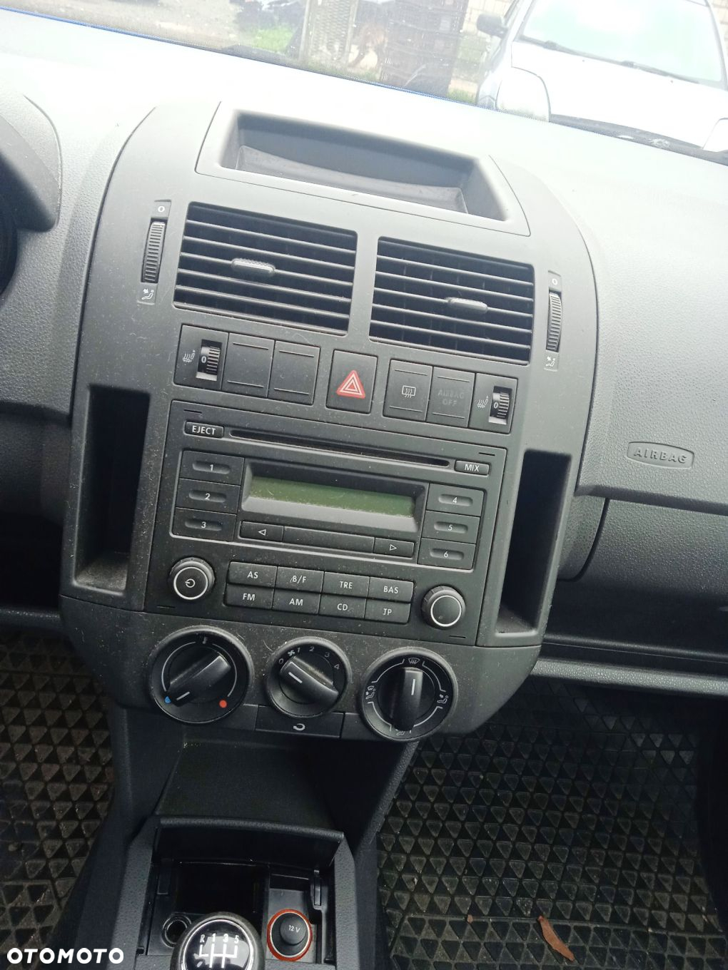 Na części VW Polo IV Lift 3D 9N3 lakier LA5F silnik BBM skrzynia JHN - 10