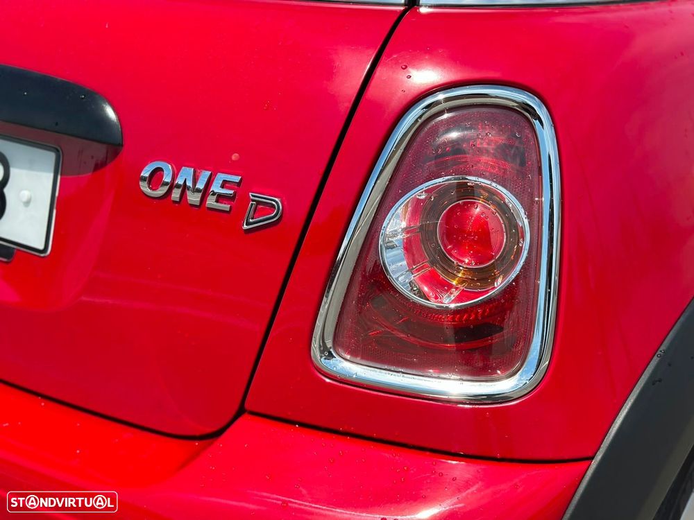 MINI 3 Portas One D - 13