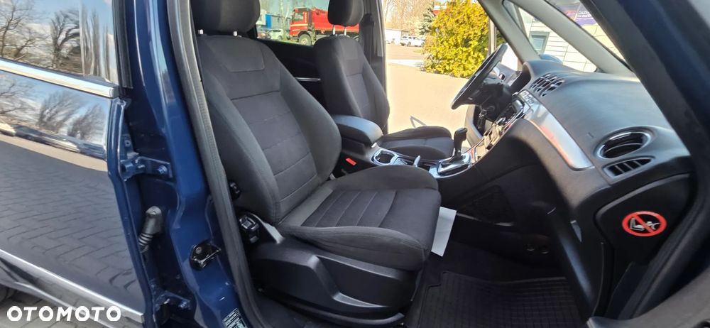 Ford Galaxy 2.0 TDCi Ghia - 34