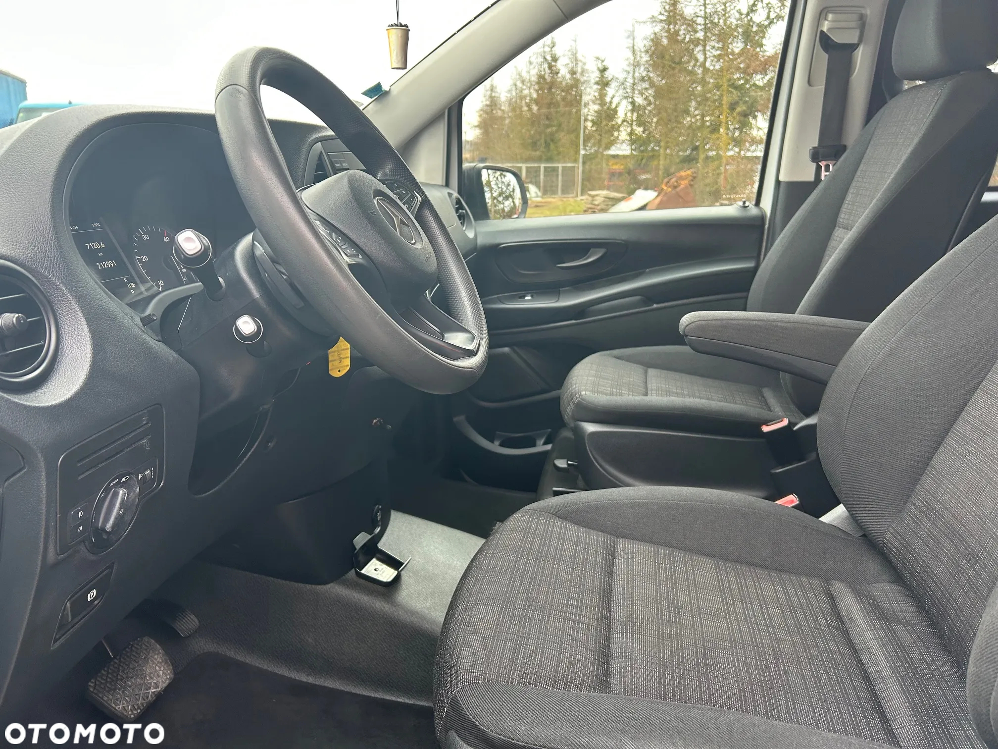 Mercedes-Benz Vito - 10