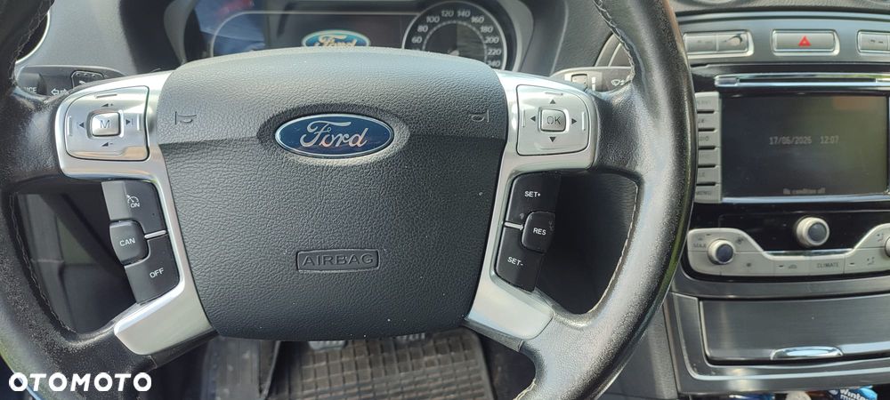 Ford Mondeo - 24