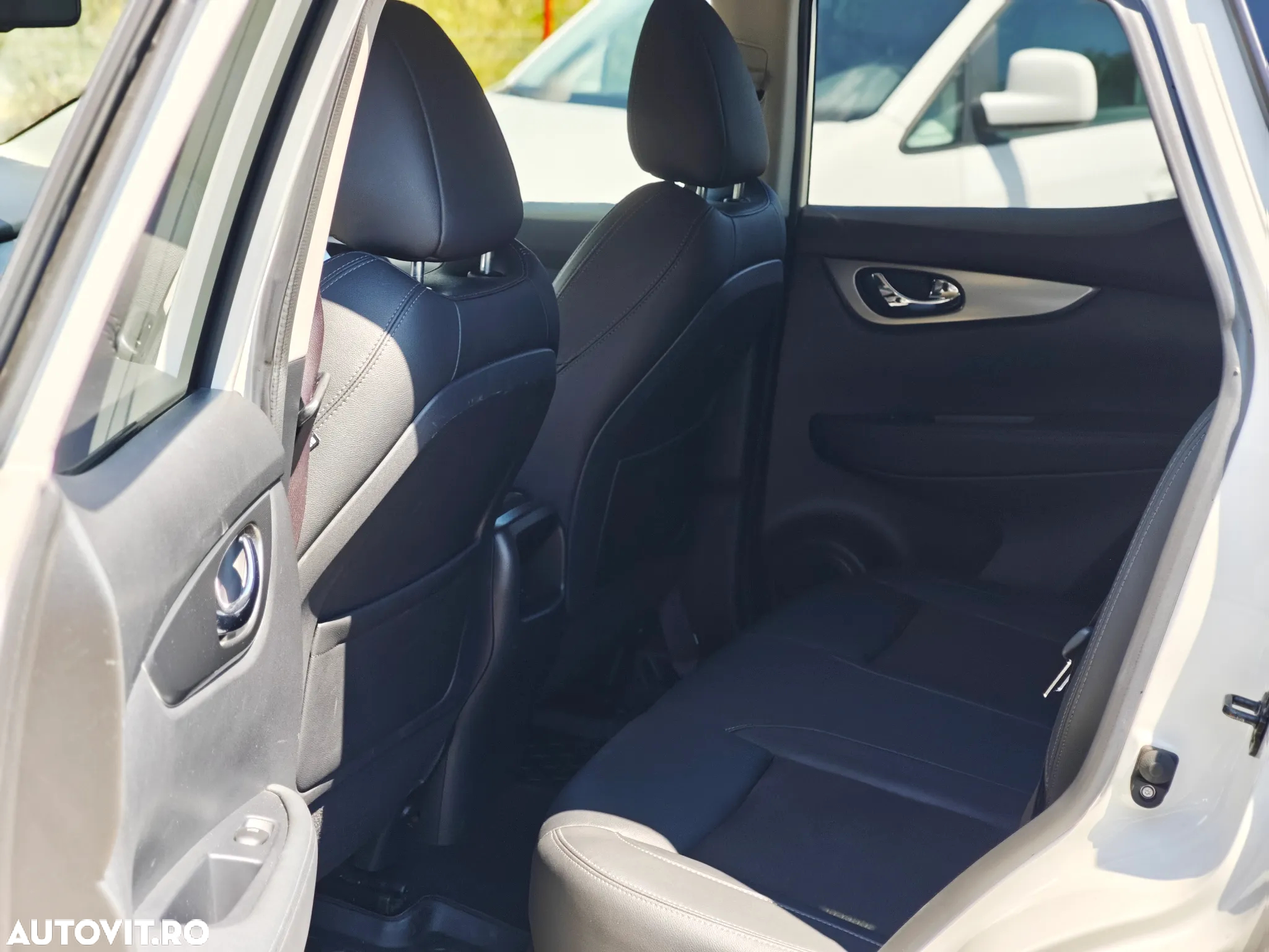 Nissan Qashqai 1.3 DIG-T N-CONNECTA - 15