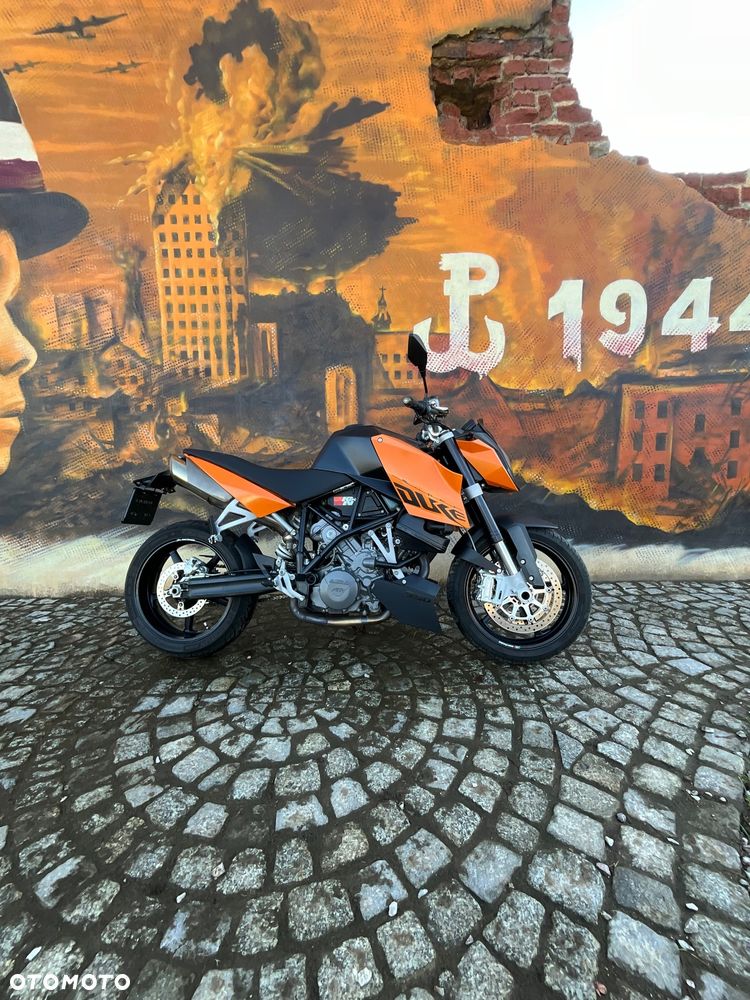 KTM Super Duke - 1