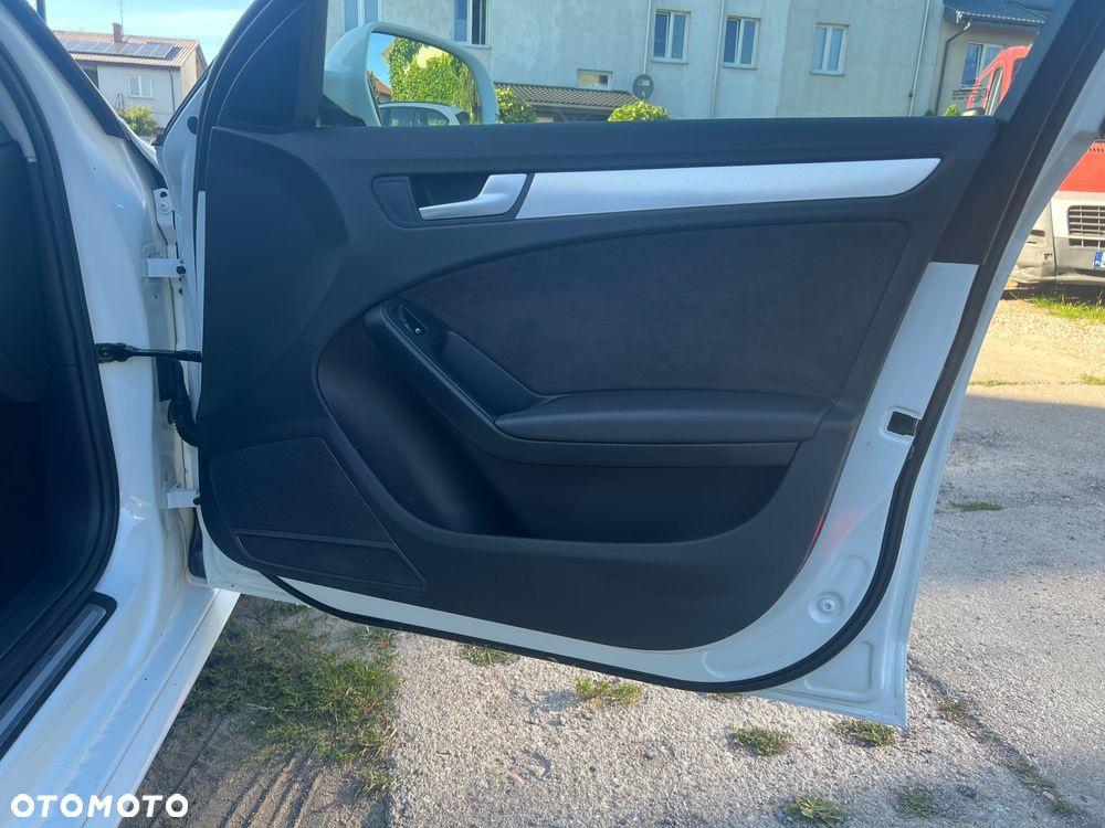 Audi A4 Avant 2.0 TFSI Ambition - 13