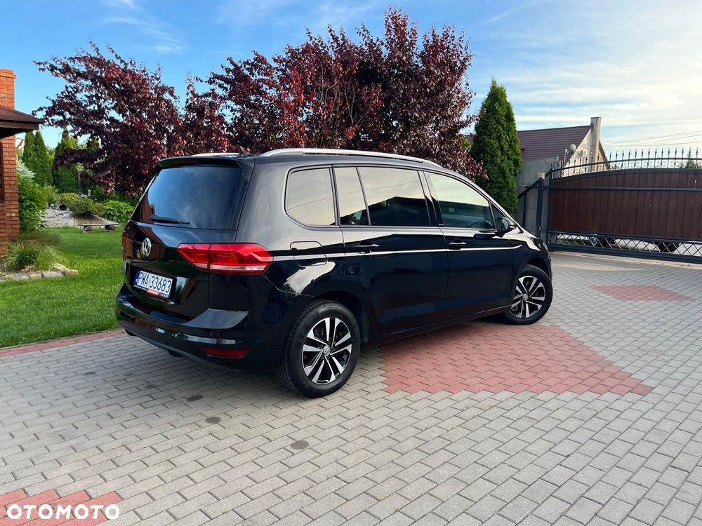 Volkswagen Touran 1.5 TSI ACT OPF DSG IQ.DRIVE - 11
