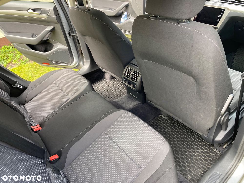 Volkswagen Passat 1.6 TDI BMT Trendline - 12