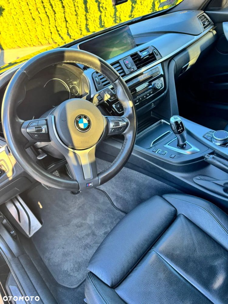 BMW Seria 3 330i xDrive M Sport Shadow - 10