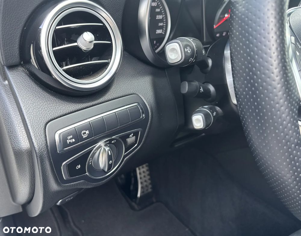 Mercedes-Benz GLC - 12