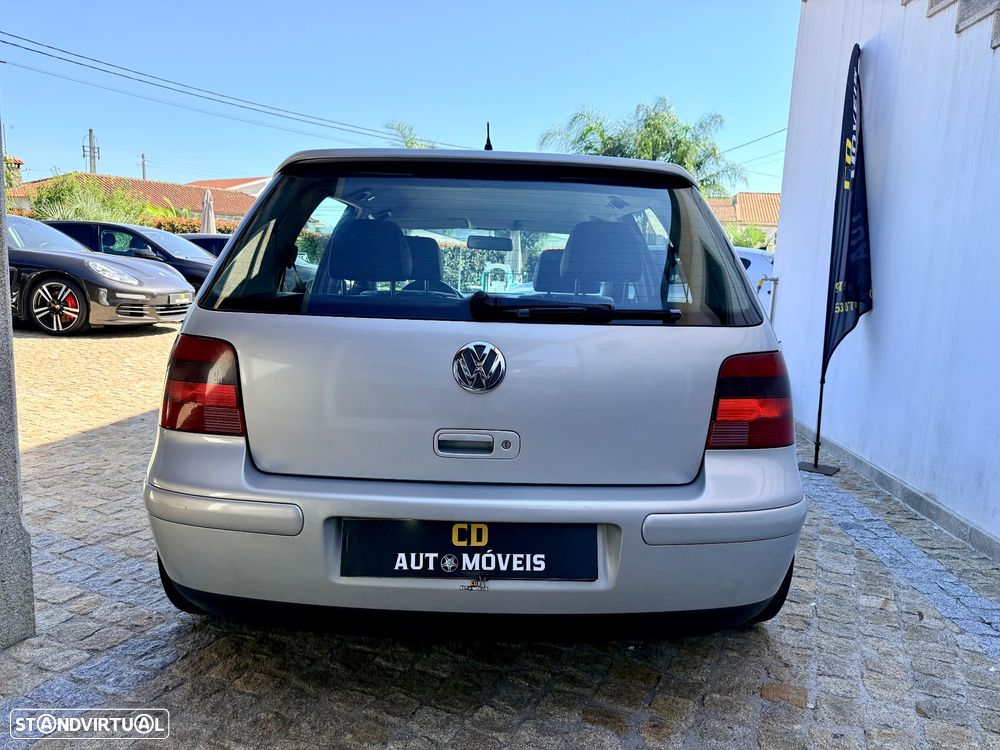 VW Golf 1.9 TDi Highline - 4