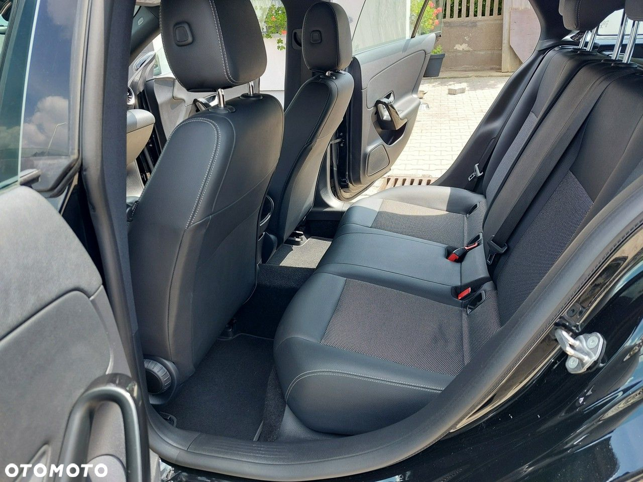 Mercedes-Benz CLA - 15