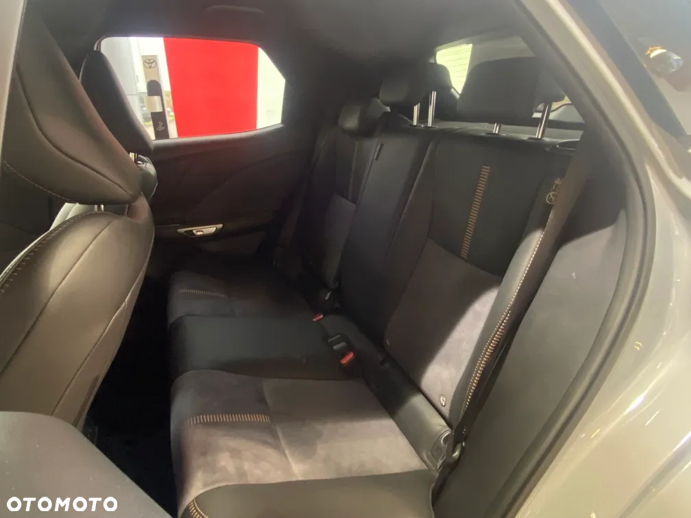 Lexus LBX 1.5 Hybrid Cool - 5