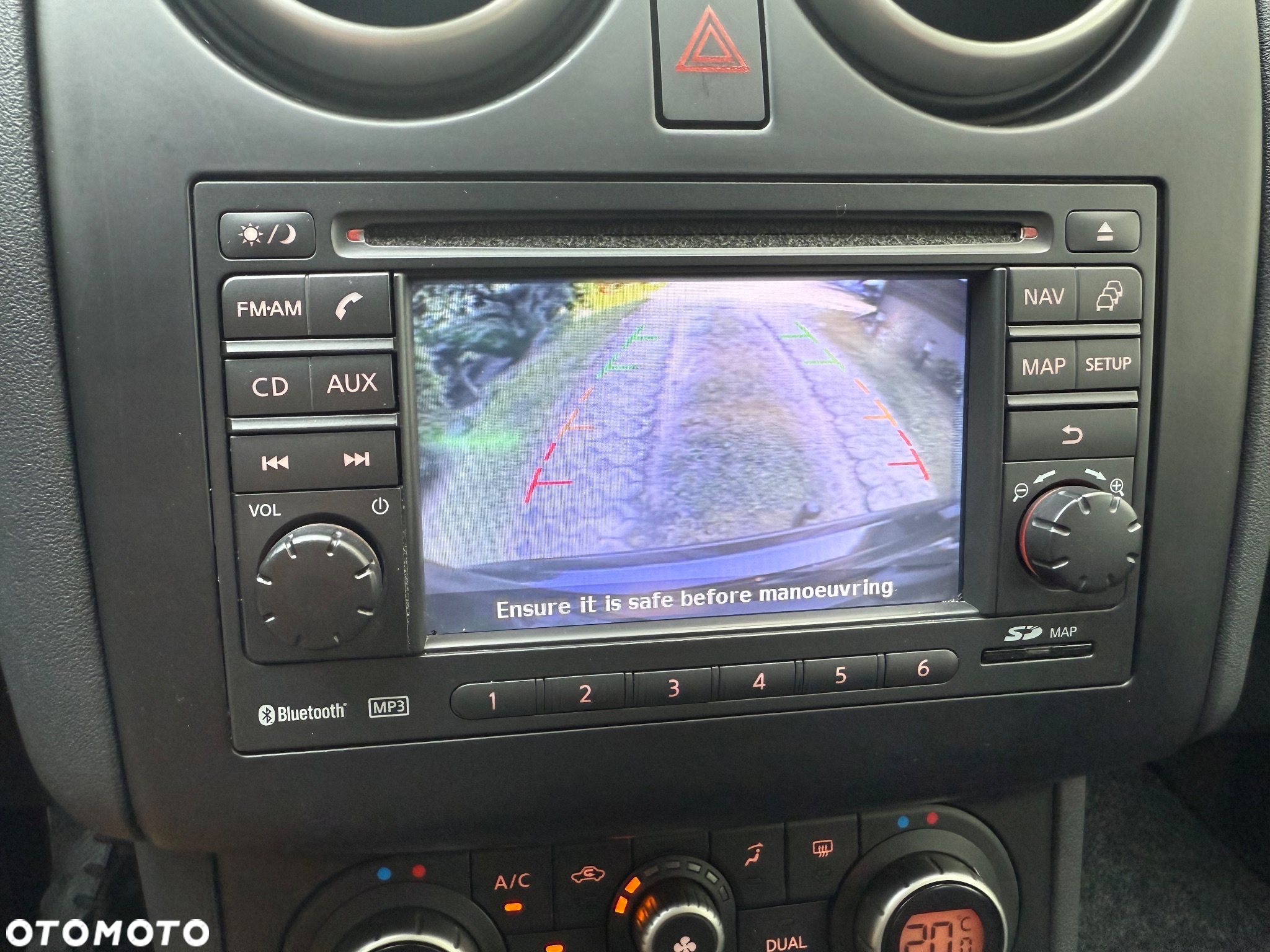 Nissan Qashqai 2.0 4x4 Tekna - 29