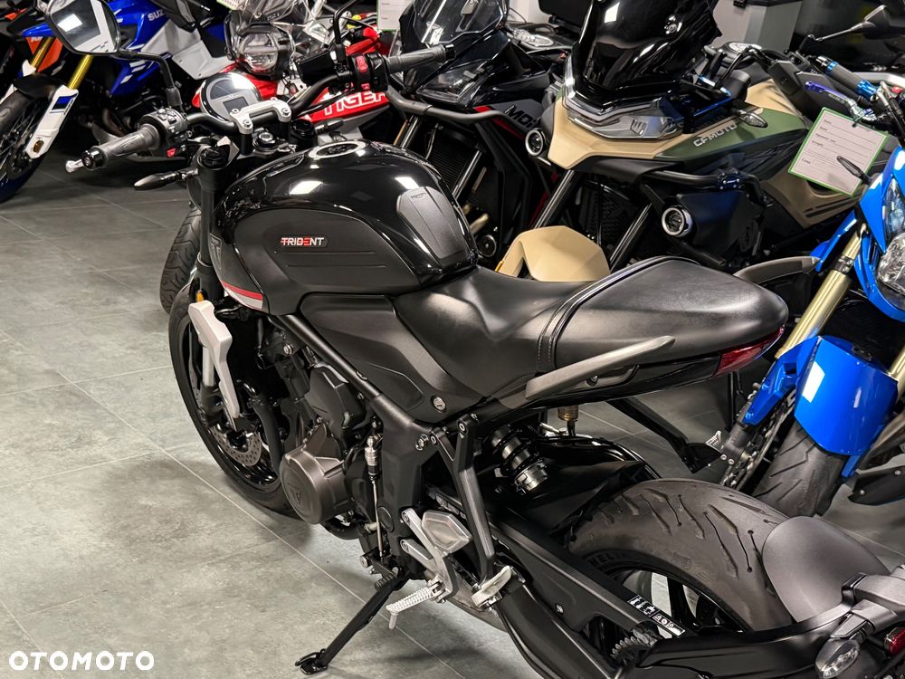 Triumph Trident - 27