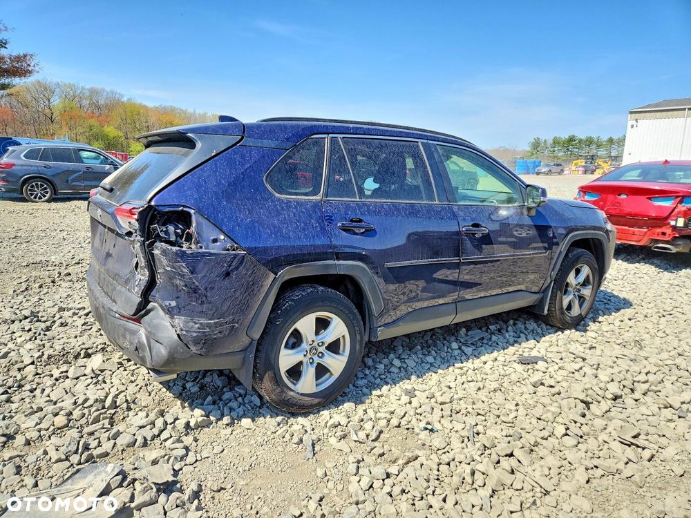 Toyota RAV4 - 4