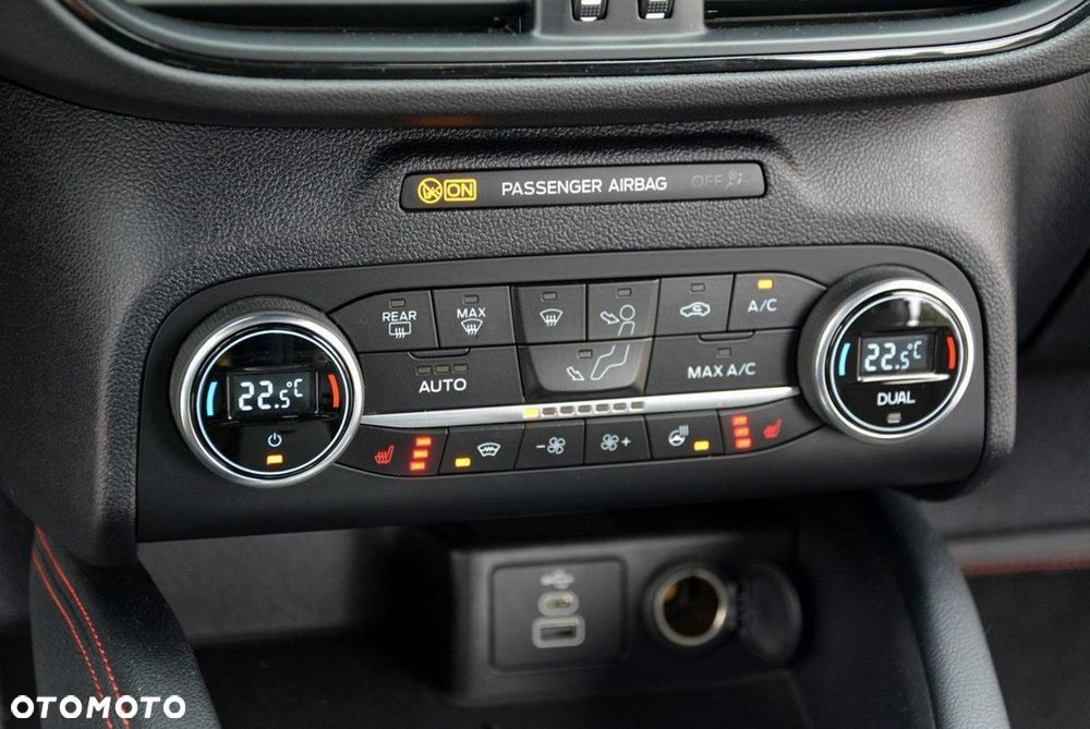 Ford Kuga 2.5 Duratec PHEV ST-LINE X - 27