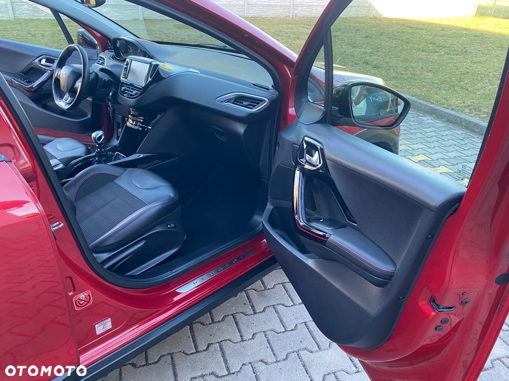 Peugeot 2008 1.2 PureTech GT Line S&S - 21