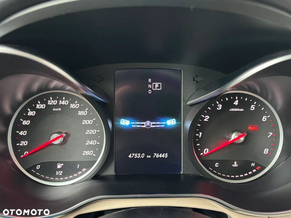 Mercedes-Benz GLC - 7