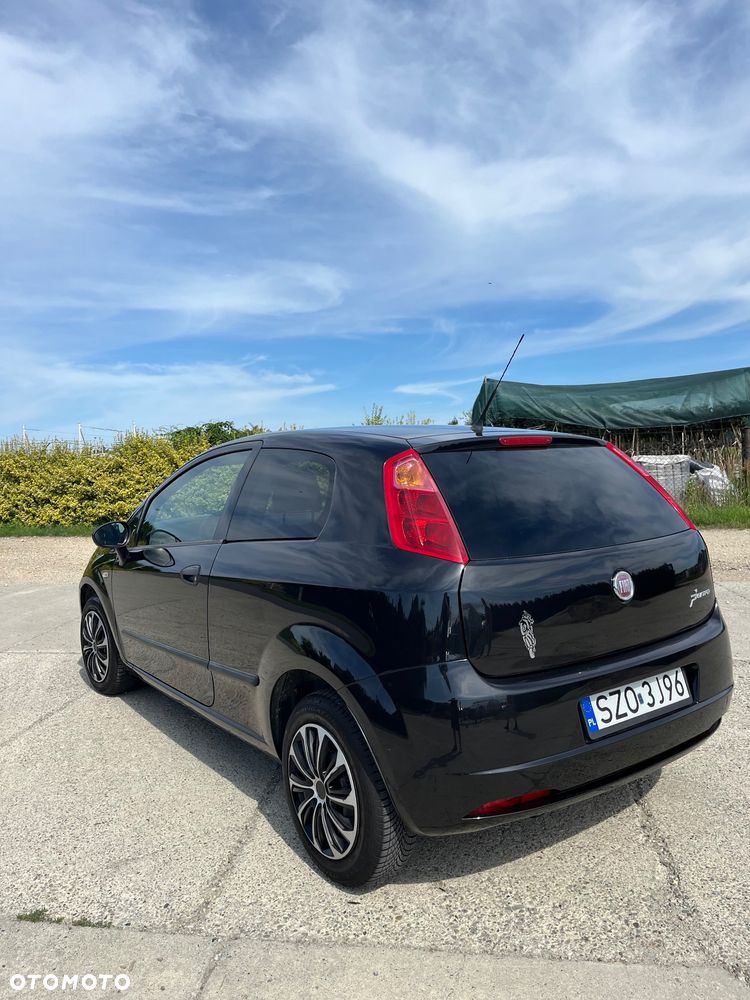 Fiat Grande Punto - 8