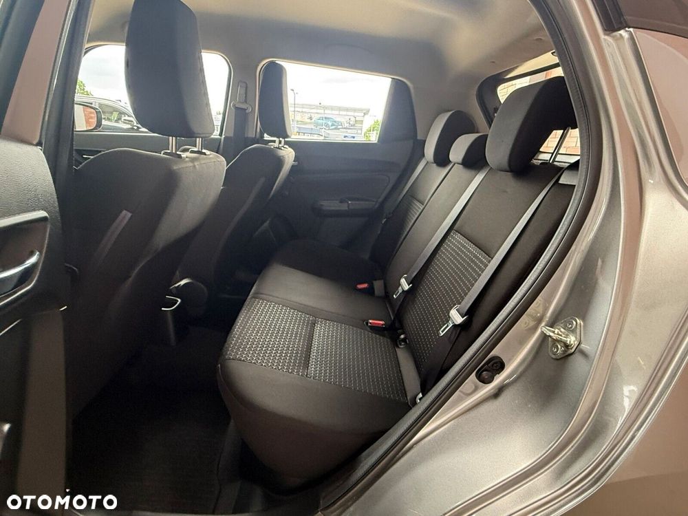 Suzuki Swift - 12