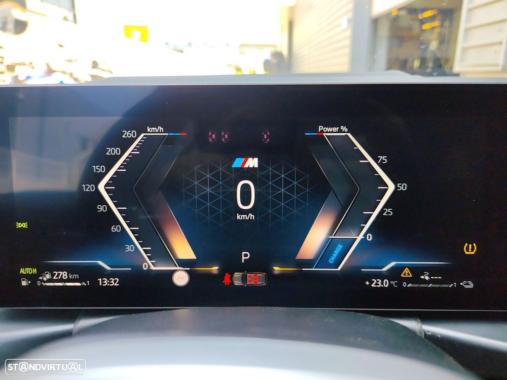 BMW 330 e Pack Desportivo M Pro Auto - 22