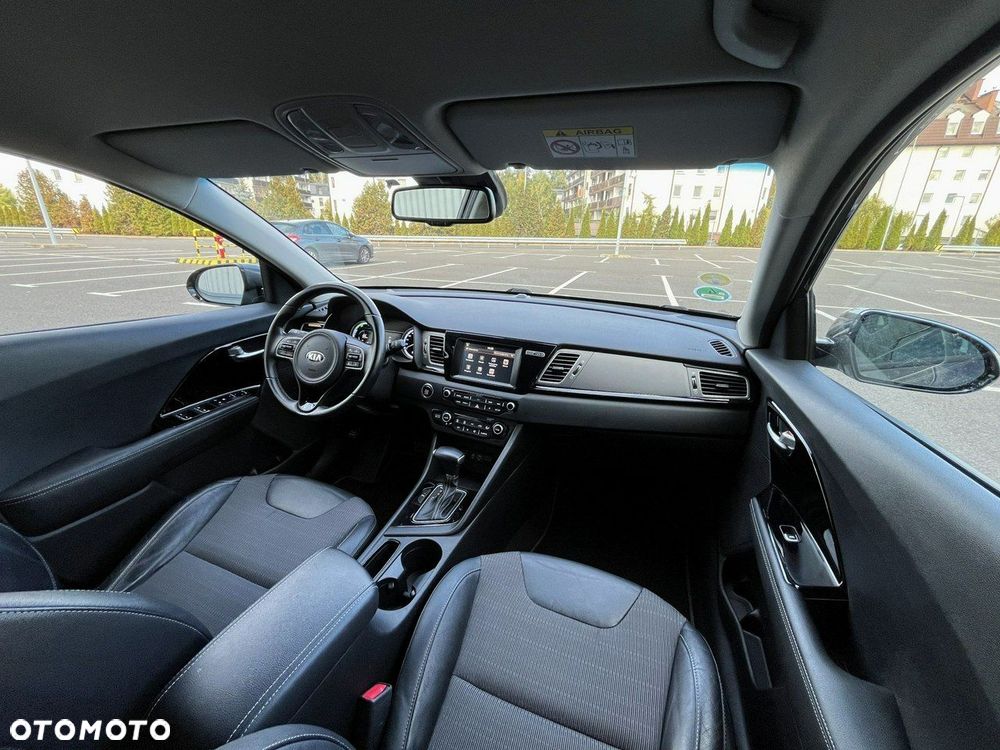 Kia Niro 1.6 GDI Hybrid L Business Line - 11