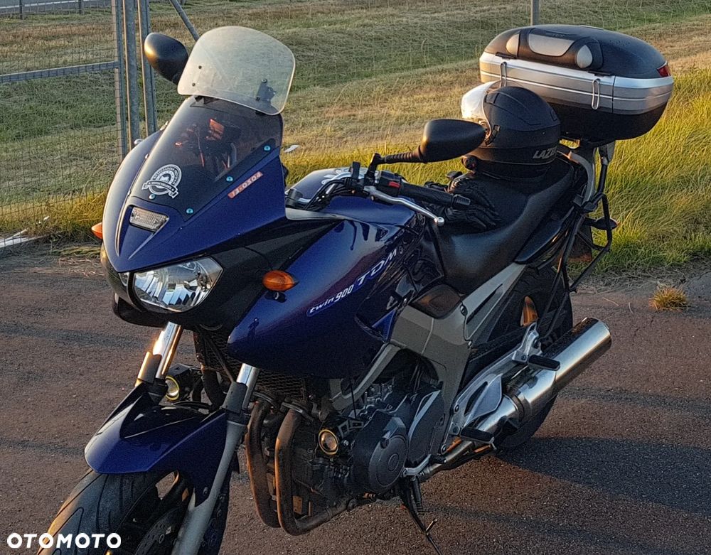 Yamaha TDM - 8