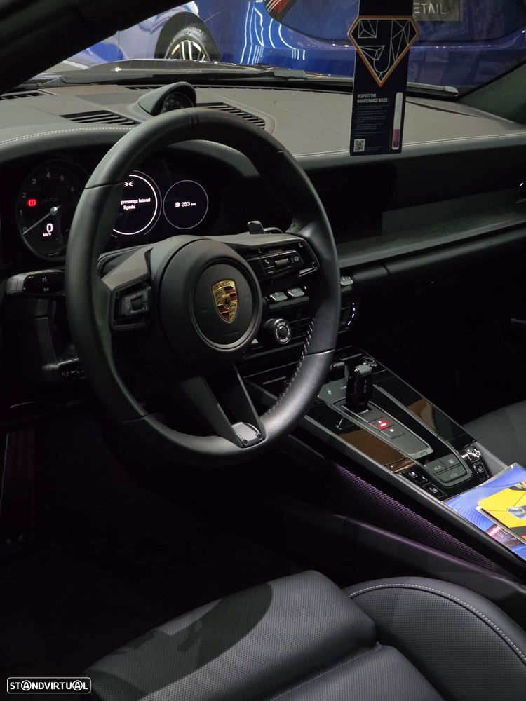 Porsche 911 (992) Carrera 4 GTS PDK - 20