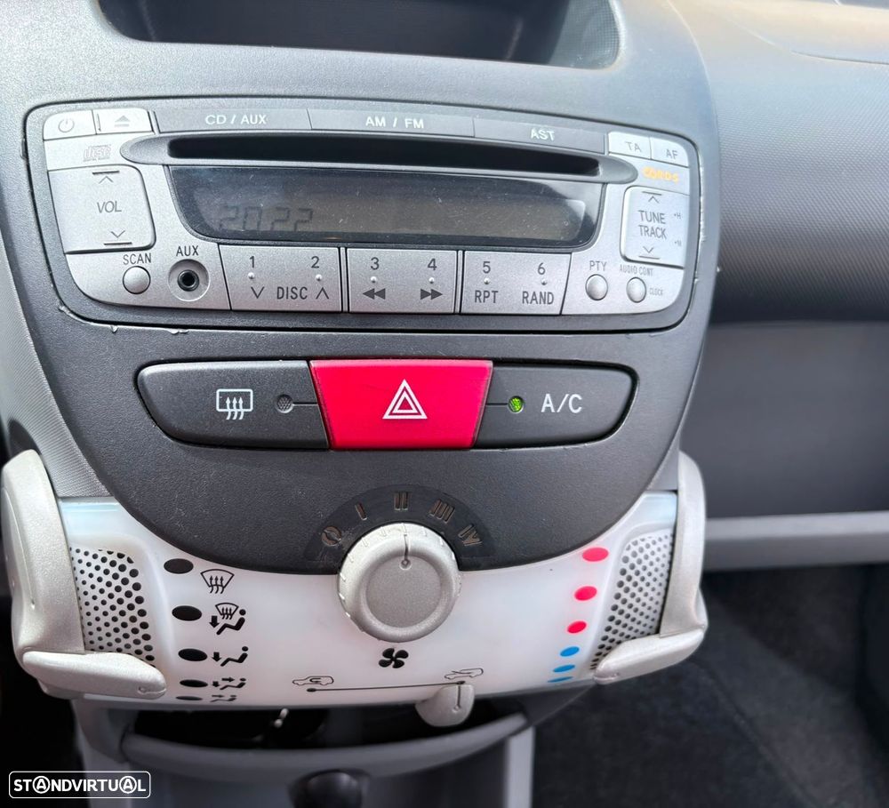 Toyota Aygo City - 18