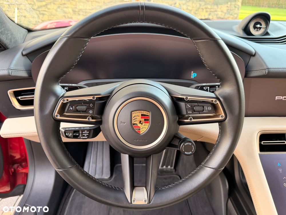 Porsche Taycan - 7