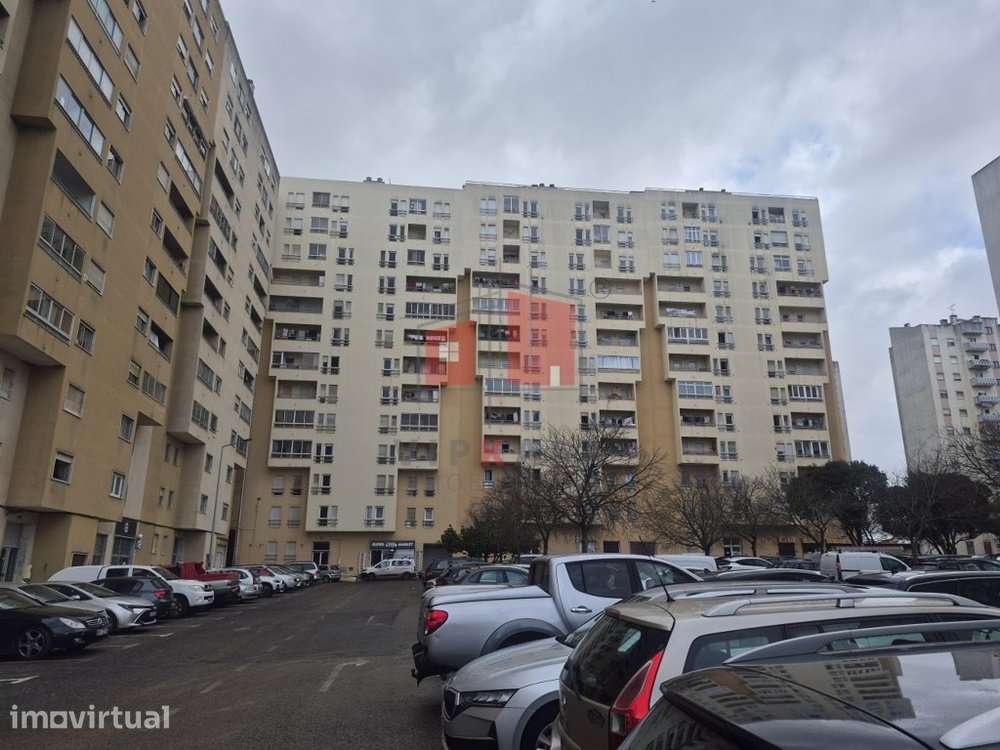 Apartamento T3 no Carregado - Estado atual - Grande imagem: 2/34