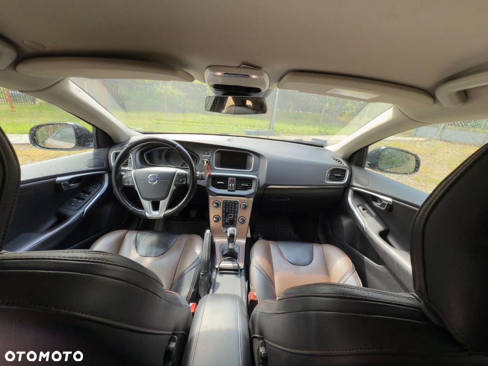 Volvo V40 D4 Drive-E R-Design Summum - 5