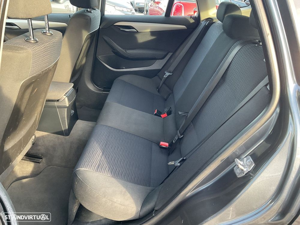 BMW X1 18 d sDrive - 36