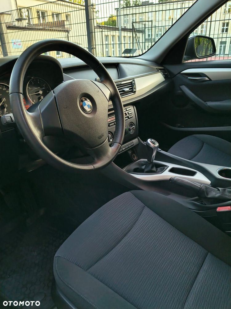 BMW X1 sDrive18i - 9