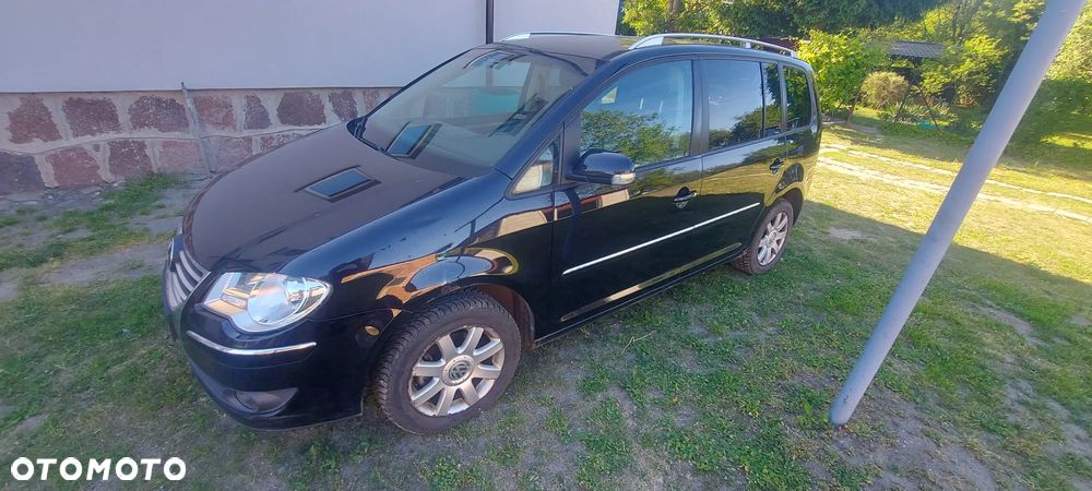 Volkswagen Touran 1.9 TDI Highline - 1