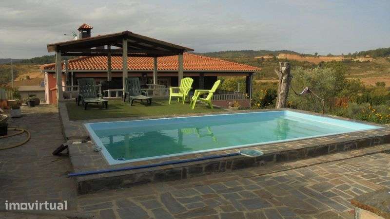 Vivenda com piscina para venda - Grande imagem: 2/8