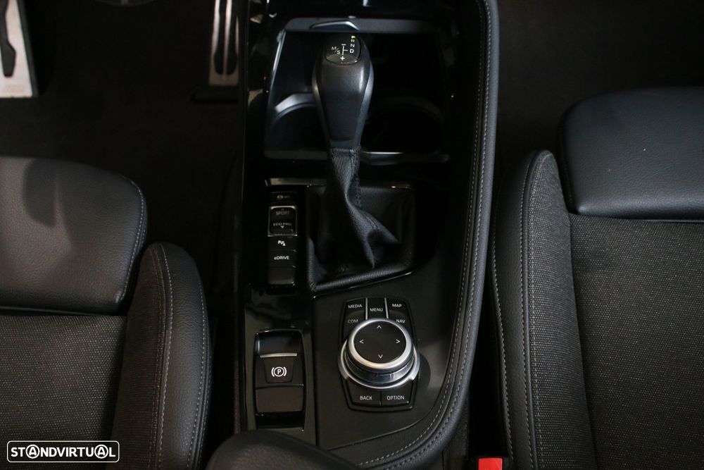 BMW X2 25 e xDrive Pack M - 40