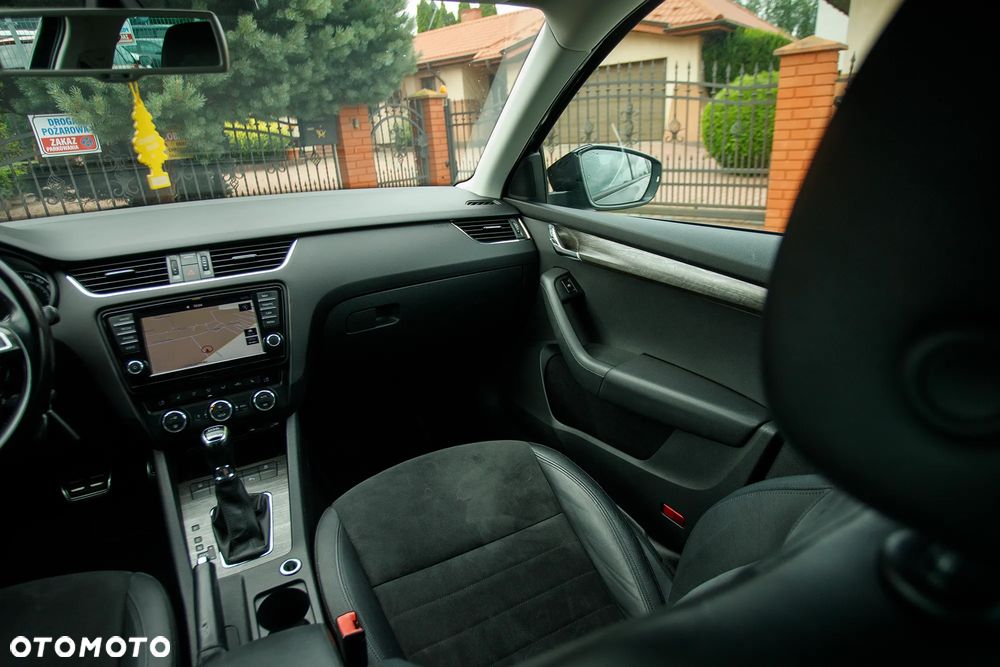 Skoda Octavia 2.0 TDI 4x4 DSG Scout - 26