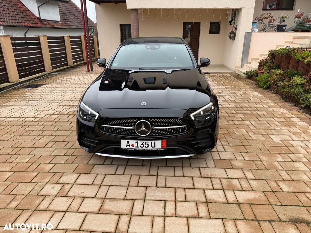 Mercedes-Benz E 300 de Aut. - 2