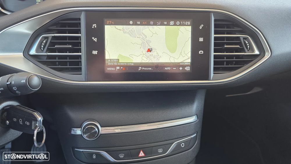 Peugeot 308 SW 1.6 BlueHDi Style - 26
