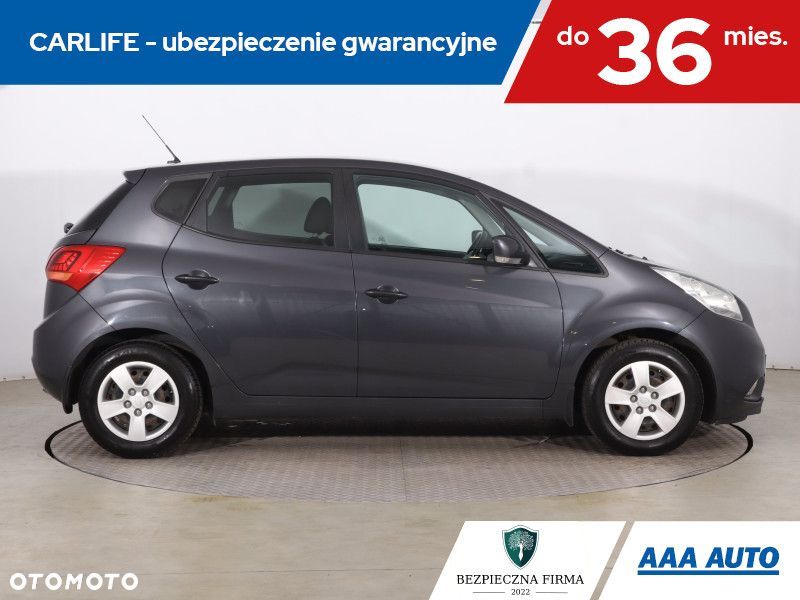 Kia Venga - 8