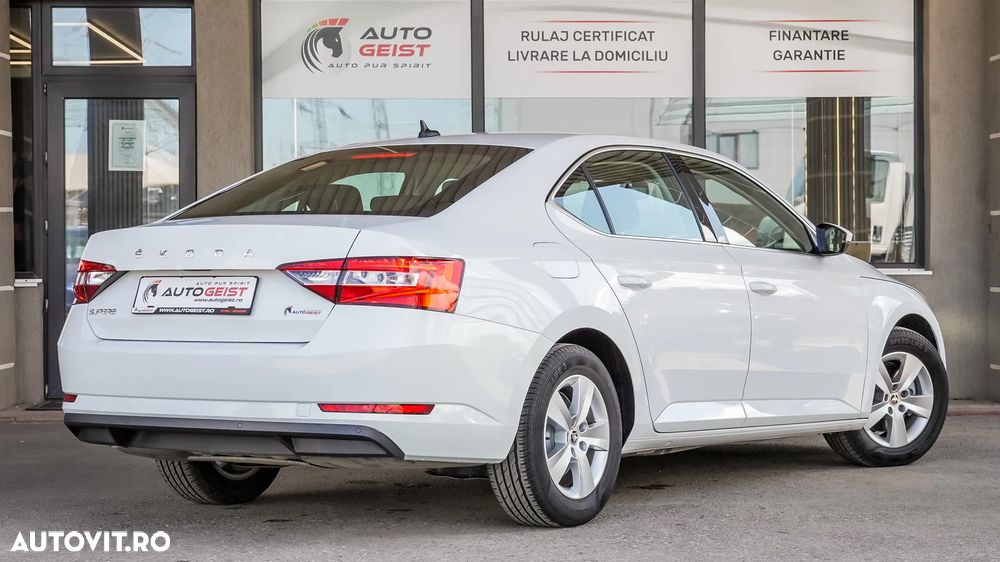 Skoda Superb 1.5 TSI DSG Ambition - 7