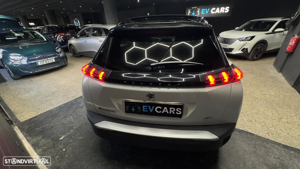 Peugeot e-2008 GT+ - 8
