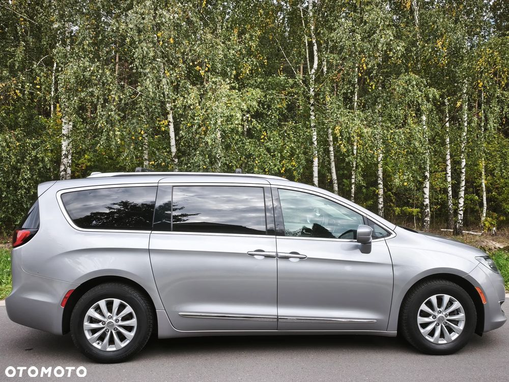 Chrysler Pacifica 2018 photo 4